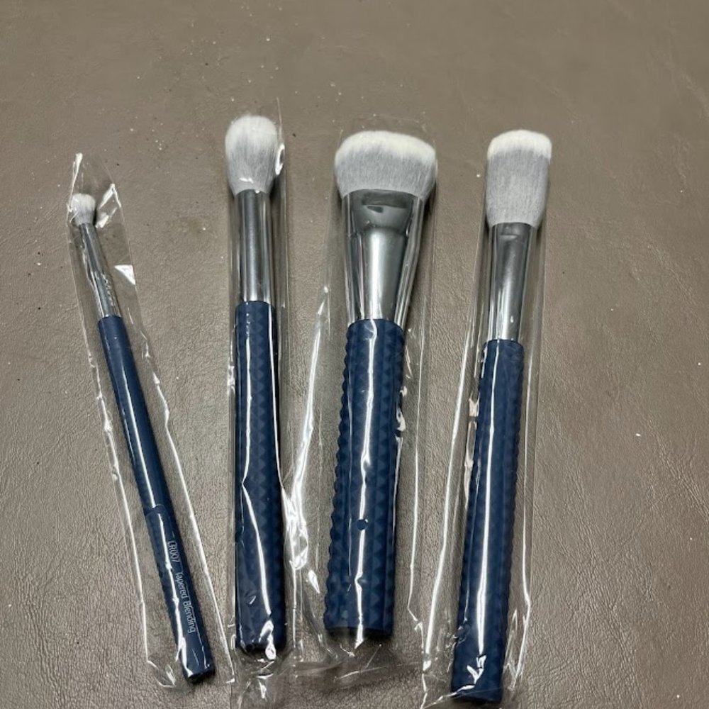 Laruce Set of Makeup Bushes